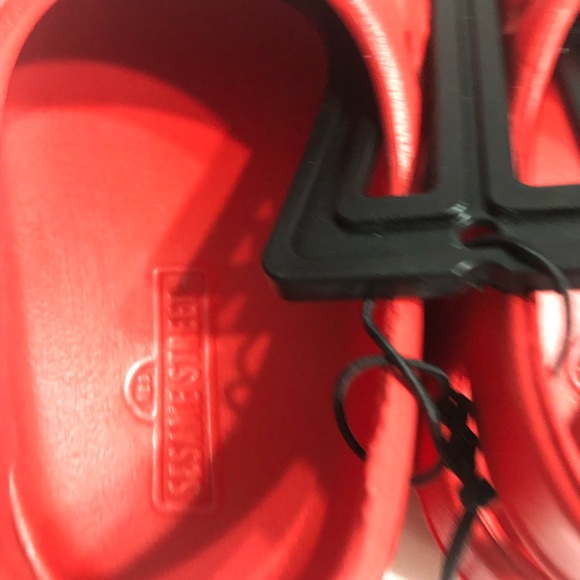 Sesame Street baby’s boy Elmo Slip on clog red. Size 5 - Picture 5 of 9